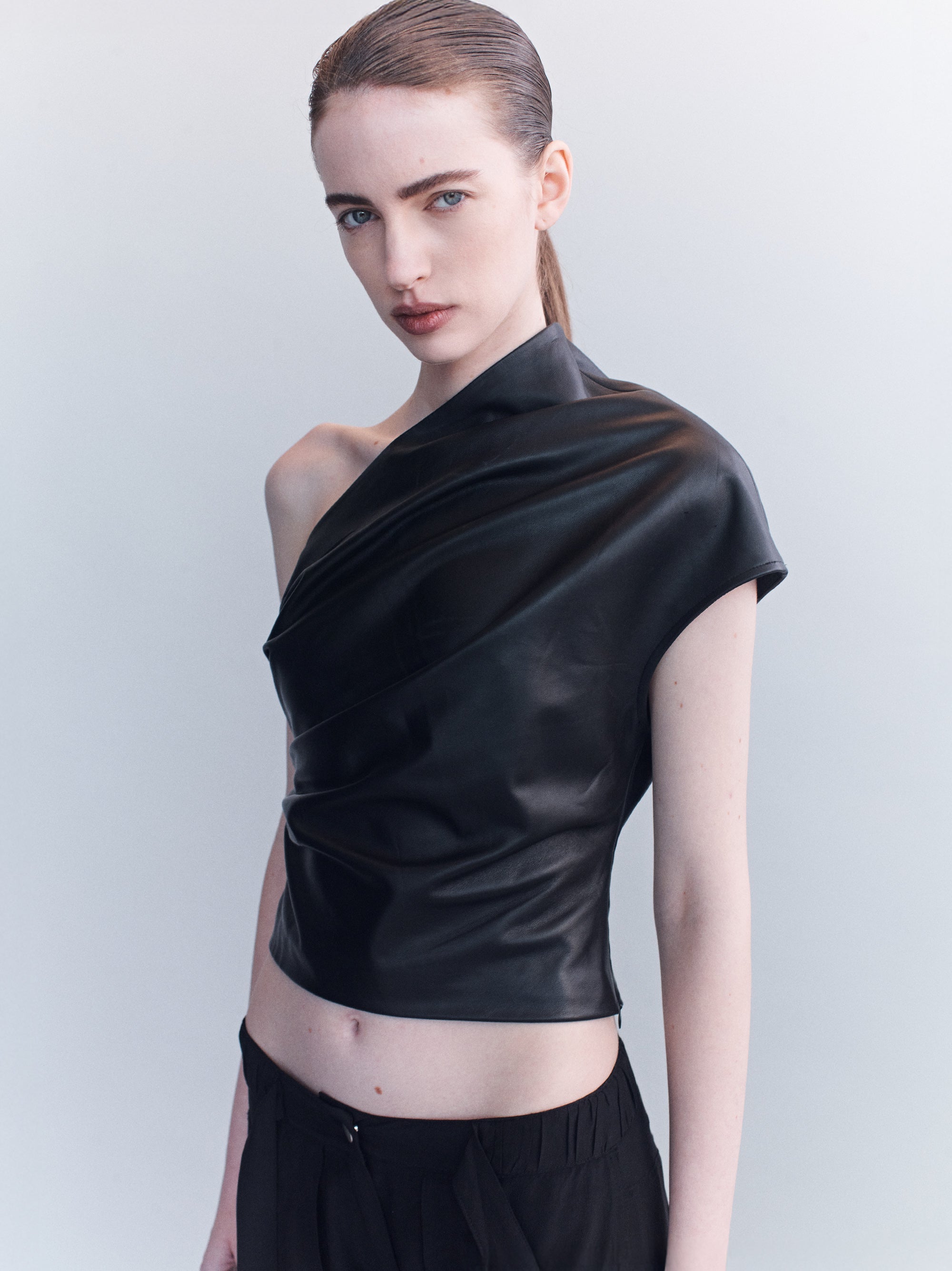 トップス COURTNEY Tops – Courtney Zheng